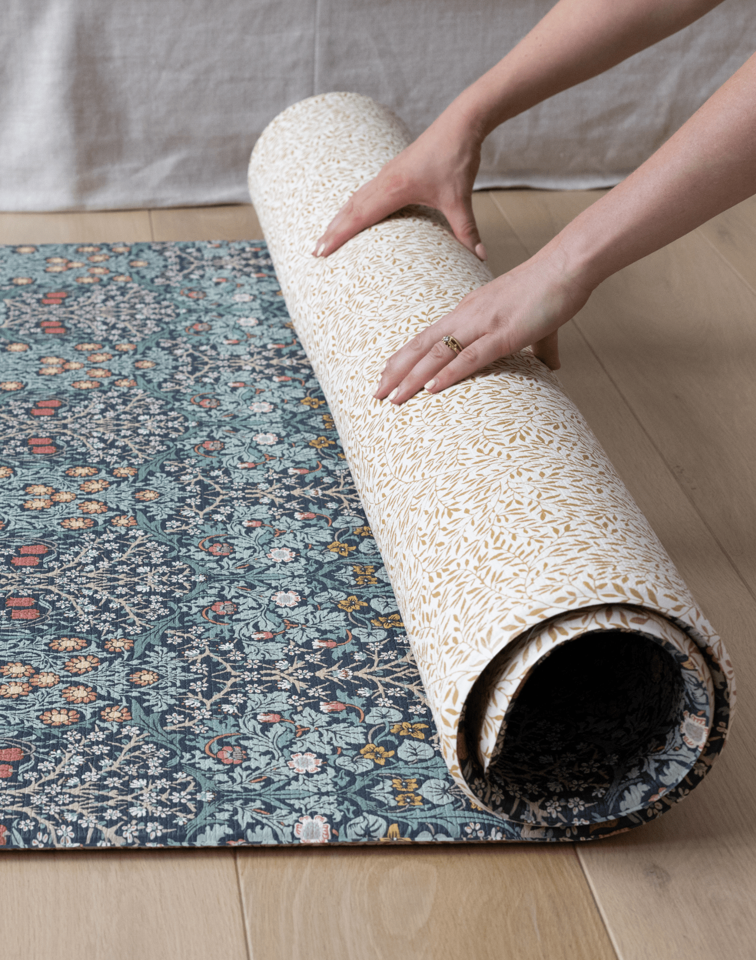 totter and tumble reversible play mat schuim + opgevuld speelkleed double sided designs to suit all family homes, one piece and easy to wipe clean in morris & co prints Standen + Blackthorn