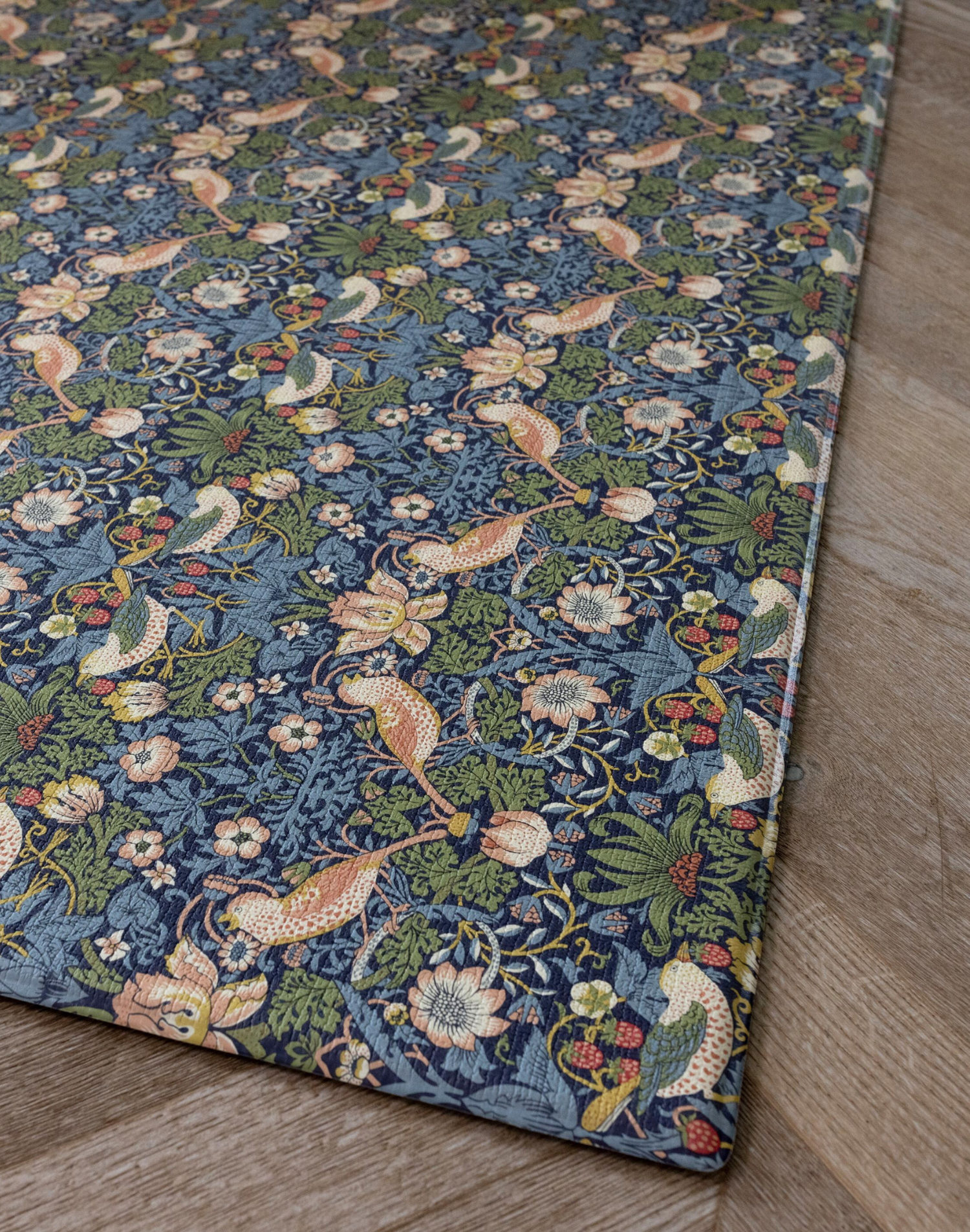 stylish padded play mats from totter and tumble are thick large playmats in morris & co designs. play mats safe for babies schuim + opgevuld speelkleed